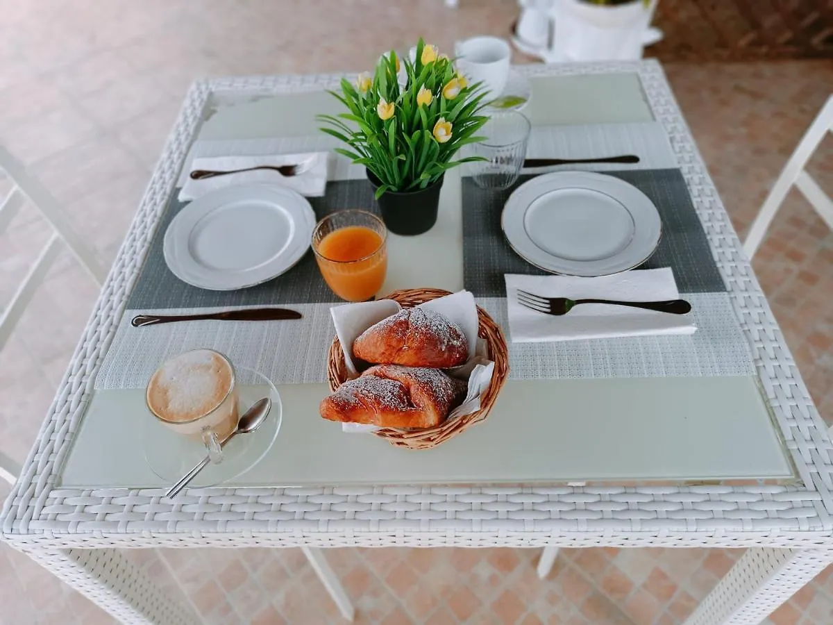 L'Attico Villasimius Bed & Breakfast